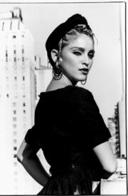 szavy_Madonna_Kate_Simon_Photoshoot_1983_11.jpg