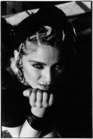 szavy_Madonna_Kate_Simon_Photoshoot_1983_12.jpg