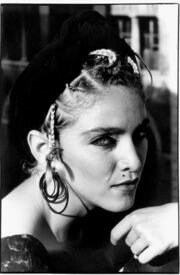 szavy_Madonna_Kate_Simon_Photoshoot_1983_13.jpg
