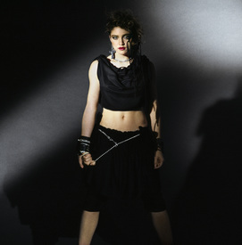 szavy_Madonna_George_Holz_Photoshoot_1984_01.jpg