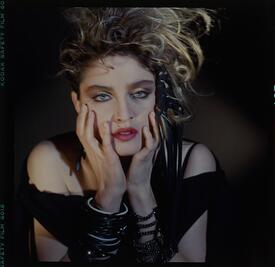 szavy_Madonna_George_Holz_Photoshoot_1984_04.jpg