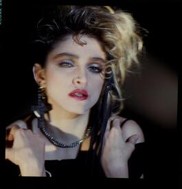 szavy_Madonna_George_Holz_Photoshoot_1984_06.jpg