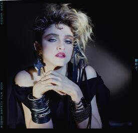 szavy_Madonna_George_Holz_Photoshoot_1984_08.jpg