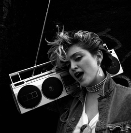 szavy_Madonna_Richard_Corman_Photoshoot_1983_04.jpg