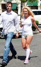 britney-adds-070110-2.jpg