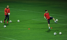 Spain Training Session sDTASvVXsQkl.jpg