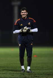 Spain Training Session 4D_dy7wDQQQl.jpg