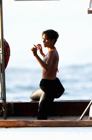 halleberryfilmingscenesv.jpg