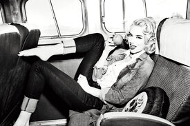 Guess_Jeans_Fall_2011_Ad_Campaign_12.jpg
