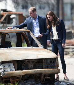 32239_Kate_Middleton_and_Prince_William_visit_Slave_Lake_Canada_July_6_2011_003_122_41lo.jpg