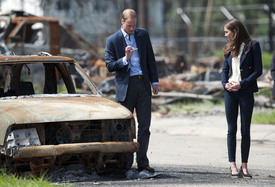 32261_Kate_Middleton_and_Prince_William_visit_Slave_Lake_Canada_July_6_2011_005_122_438lo.jpg