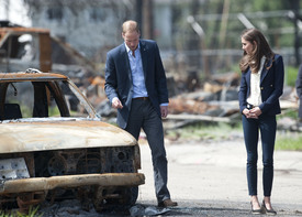 32312_Kate_Middleton_and_Prince_William_visit_Slave_Lake_Canada_July_6_2011_006_122_386lo.jpg