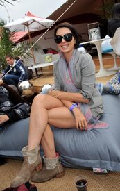 00070_Tikipeter_Unwind_VIP_Pod_At_Wireless_Festival_2011_011_123_186lo.jpg