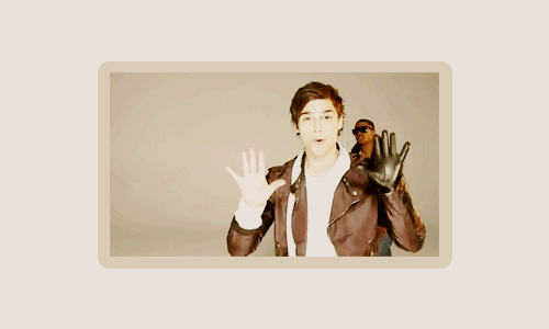 post-36249-0-1446113966-22424_thumb.gif