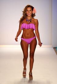 AdrienneBailon_NicolitaSwimwearshow_Miami_180711_003.jpg