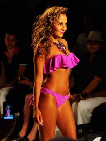 AdrienneBailon_NicolitaSwimwearshow_Miami_180711_019.jpg