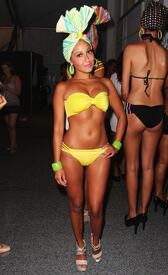 AdrienneBailon_NicolitaSwimwearshow_Miami_180711_028.jpg
