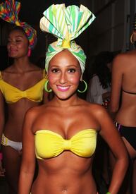 AdrienneBailon_NicolitaSwimwearshow_Miami_180711_036.jpg