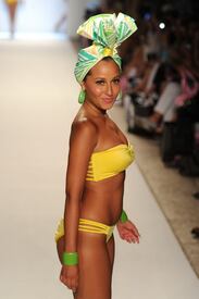 AdrienneBailon_NicolitaSwimwearshow_Miami_180711_041.jpg