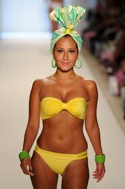 AdrienneBailon_NicolitaSwimwearshow_Miami_180711_043.jpg