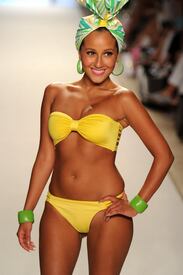 AdrienneBailon_NicolitaSwimwearshow_Miami_180711_046.jpg