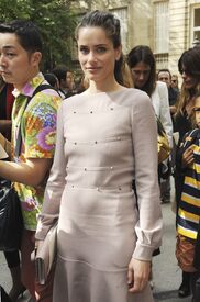 AmandaPeet_ValentinoFashionShow_PFW_060711_005.jpg