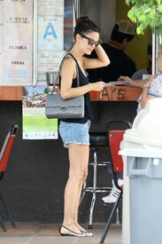 RachelBilson_ShoppingTheRacketDoctor_LosFeliz_070711_013.jpg