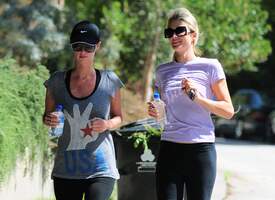 Paris and Nicky Hilton_TooktimethismorningtotakeajogthroughtheirLosAngelsJuly202019685.jpg