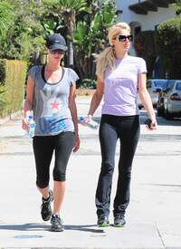 Paris and Nicky Hilton_TooktimethismorningtotakeajogthroughtheirLosAngelsJuly202019695.jpg