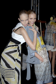 MissoniSpring2007BackstageSbvpai30HCbx.jpg