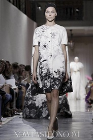 2011-07-04-20-18-31-giambattista-valli-2424.jpg
