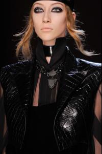 Jean_Paul_Gaultier_Fall_2012_Details_VWKXly_QWVQD.jpg