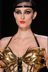 Jean_Paul_Gaultier_Fall_2012_Details_MMAo0do_Ums_V.jpg