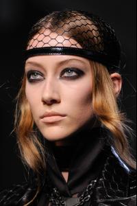 Jean_Paul_Gaultier_Fall_2012_Details_Cz1_O2ofz_JNZ.jpg