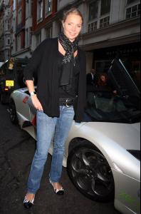 Jodie_Kidd_driving_a_Lamborghini_arriveing_at_the_Nobu_Restaurant_in_Mayfair_-_October_15_2009 (2).jpg