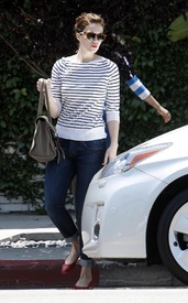 Mandy_Moore_out_in_Beverly_Hills__1_.jpg