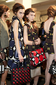 th_SS12_Marni_Backstage002.jpg