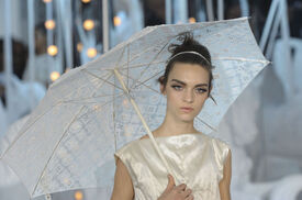 th_Louis_Vuitton_Spring_2012_Details_1_YNKy_DYu_Ktyx.jpg