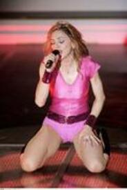 th_10442434_madonna_6.jpg