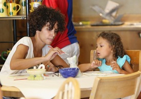 HalleBerrytakesherdaughtertoColorBeMineinBeverlyHills24.7.2012_04.jpg