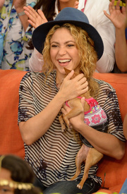 shakira0914BZNImage051.jpg