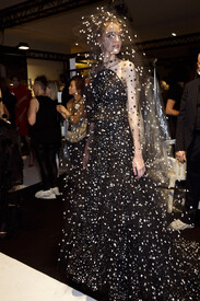 Armani_Prive_Fall_2014_Backstage_TOlpsBtpq47x.jpg