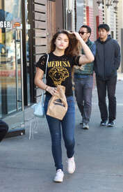 Paris-Berelc-in-Jeans--17.jpg