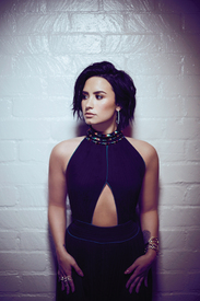 Demi-Lovato--American-Way-2016--05.jpg
