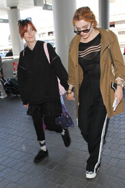 Bella Thorne is seen at LAX NrYoORkANi7x.jpg