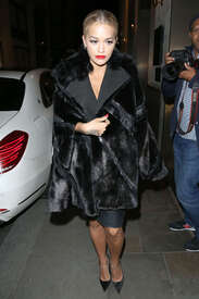 Rita-Ora-at-Cafe-Royal--03.jpg