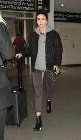 Ruby-Rose--Arrives-at-LAX--03.jpg