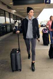 Ruby-Rose--Arrives-at-LAX--02.jpg