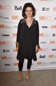 Alia-Shawkat--The-Into-the-Forest-Premiere-at-2015-TIFF--01.jpg