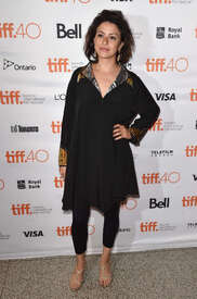 Alia-Shawkat--The-Into-the-Forest-Premiere-at-2015-TIFF--03.jpg